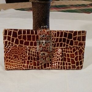 Chic Crocodile Pattern Clutch - Brown